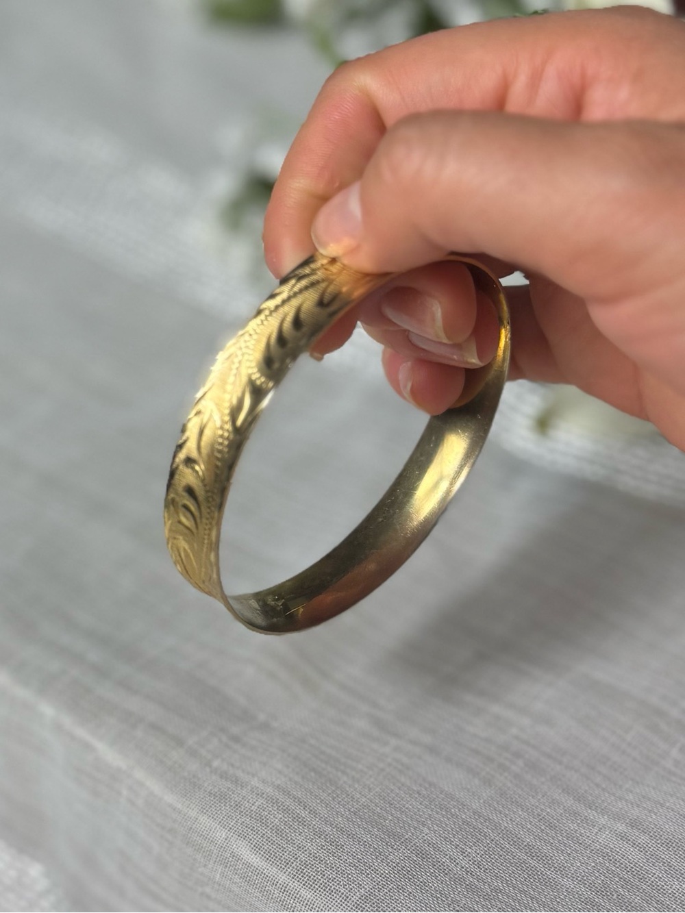Vintage Mexico gold plate floral etched Engraved Bangle Bracelet - Women Jewelry - Picture 1 of 11
